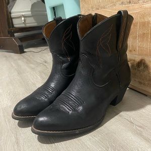Ariat Darlin Bootie